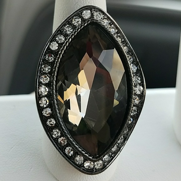 💍Stunning Smokey Rhinestone Ring - Picture 4 of 5